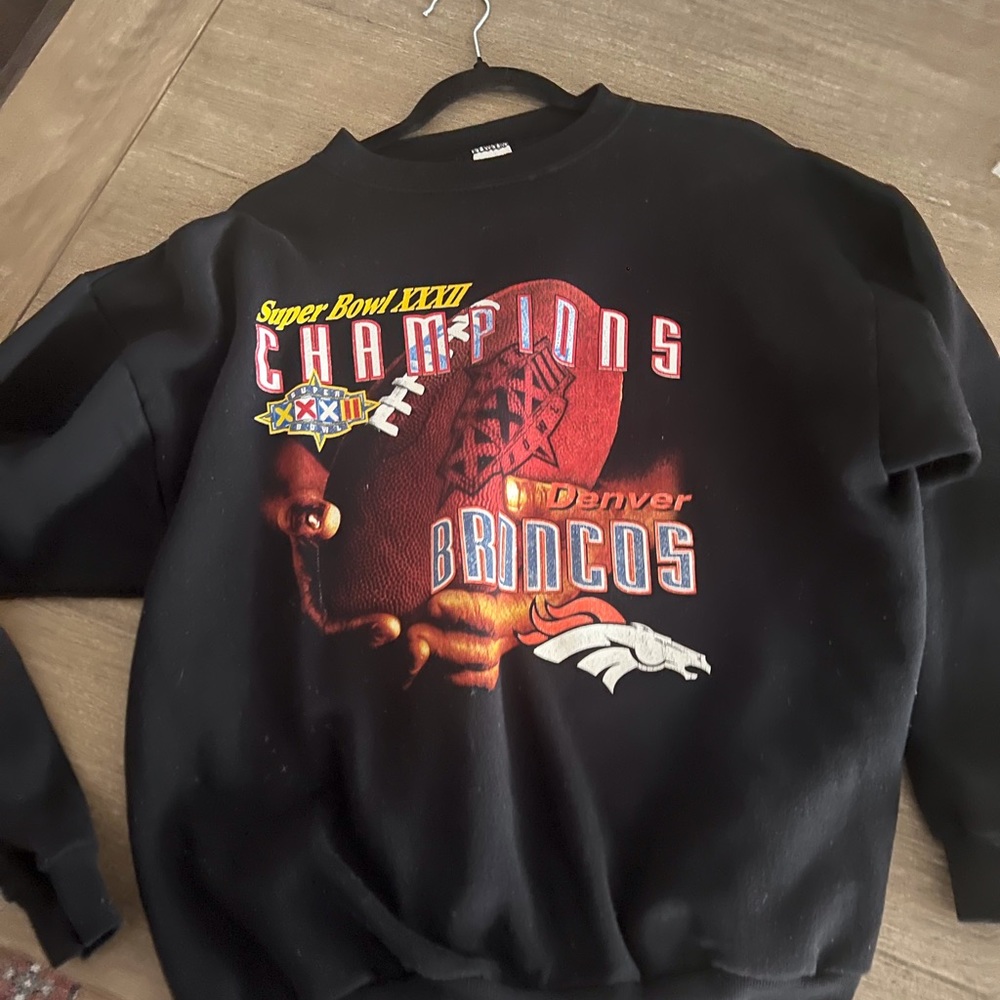 Vintage broncos sweatshirt